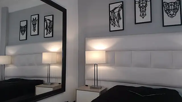 Valeria Velez  online show from 10.11.25