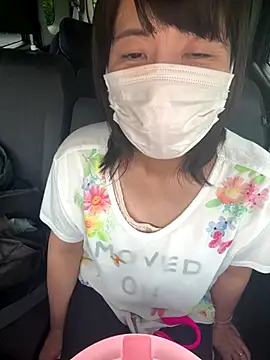 Snapshot of hanachan_001 chatting on 09.30.25 hanachan 001 online show from 09.30.25