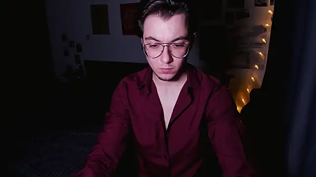 Snapshot of tyler_bergg chatting on 05.27.26 tyler bergg online show from 05.27.26