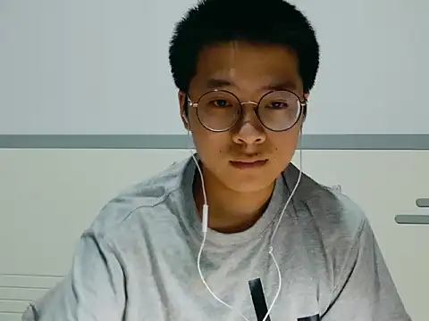 Snapshot of mkbk- chatting on 10.01.25 mkbk- online show from 10.01.25