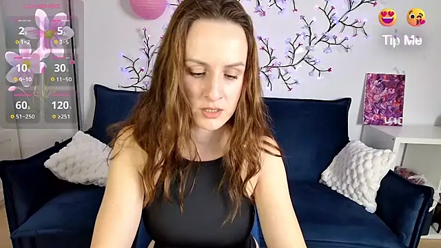 Julia Lia online show from 09.18.25