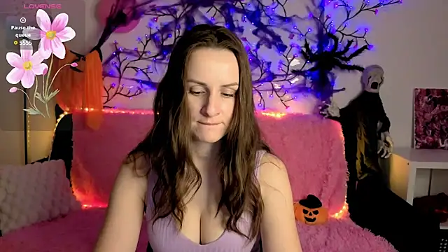 Julia Lia online show from 11.03.25