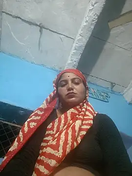 LUCKY cut online show from 10.18.25