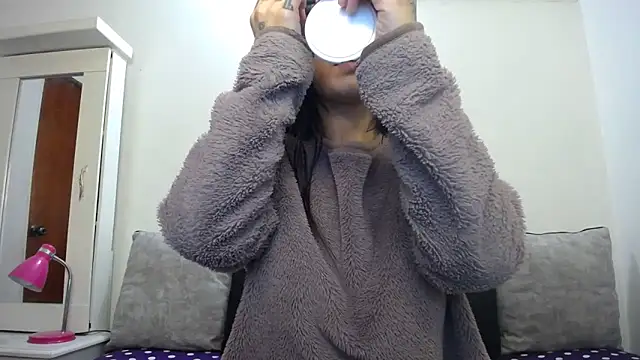 Taylormegan online show from 10.16.25