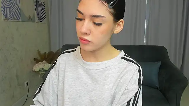 AlicieCarroll online show from 09.25.25