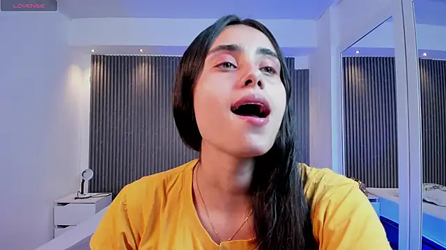 sofiapalacioss online show from 02.26.26