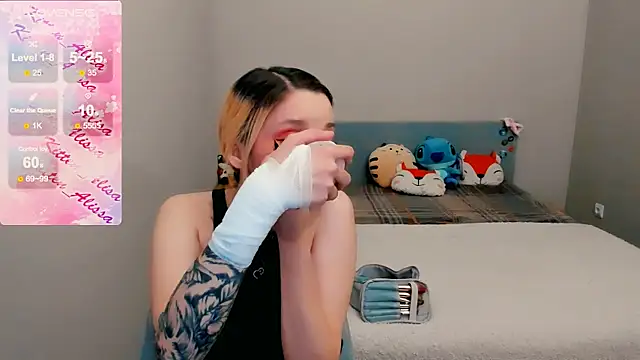 Kitten Alissa online show from 10.16.25