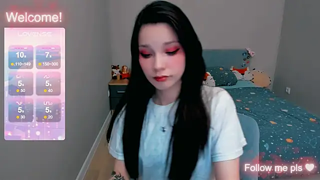 Kitten Alissa online show from 10.27.25