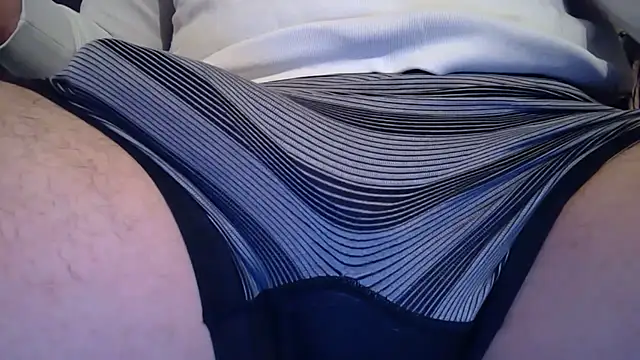 Snapshot of YourBigOne20 chatting on 12.04.25 YourBigOne20 online show from 12.04.25