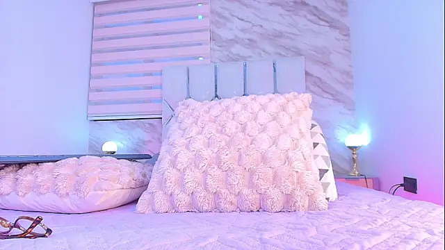 collet 1 online show from 12.15.25