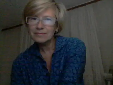 LucyLewisX online show from 10.10.25