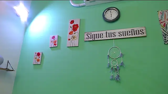 skinnysofia18 online show from 02.19.26