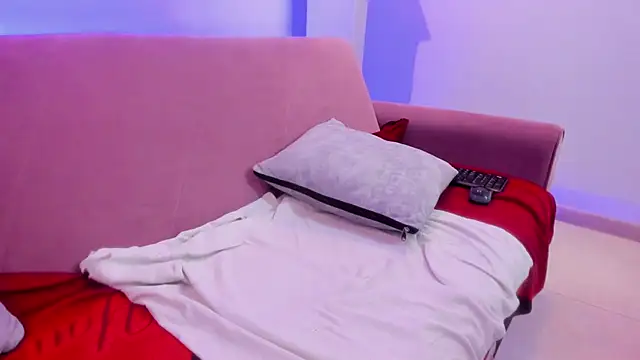 CataleyaAmaya online show from 10.17.25