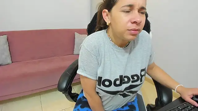 CataleyaAmaya online show from 11.02.25