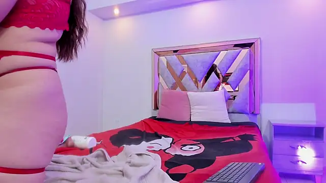 CataleyaAmaya online show from 11.28.25