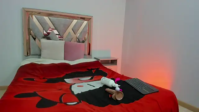 CataleyaAmaya online show from 11.30.25