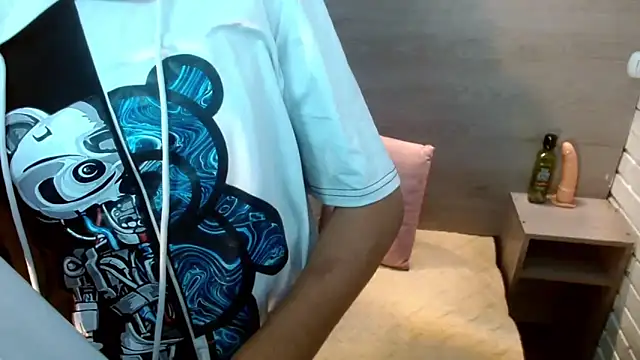 Snapshot of Penelopee_Rouse chatting on 11.26.25 Penelopee Rouse online show from 11.26.25