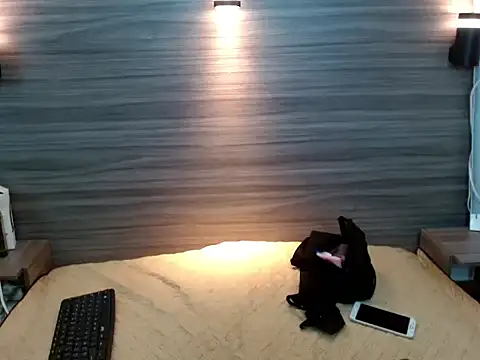 Snapshot of Penelopee_Rouse chatting on 11.27.25 Penelopee Rouse online show from 11.27.25