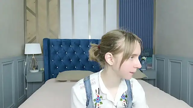 Beverly Gomes online show from 09.11.25