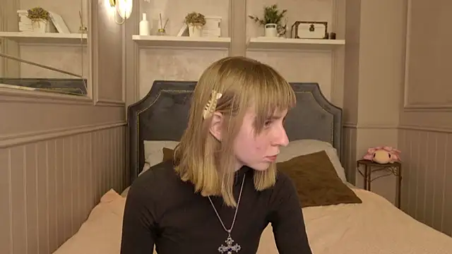 Beverly Gomes online show from 10.07.25