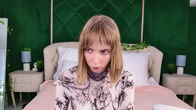 Beverly Gomes online show from 12.05.25