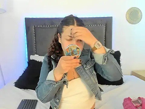 Snapshot of RubyStrong chatting on 04.14.26 RubyStrong online show from 04.14.26