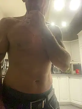 Snapshot of blusky07 chatting on 10.05.25 blusky07 online show from 10.05.25