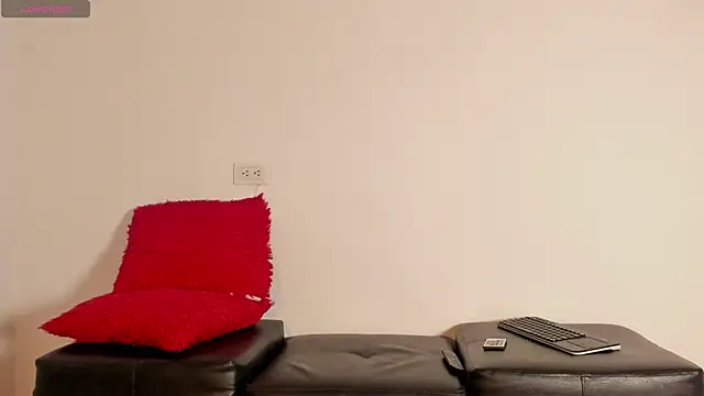 Dark chanel online show from 11.14.25