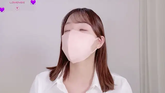 Snapshot of Mayu_o19o chatting on 06.19.26 Mayu o19o online show from 06.19.26