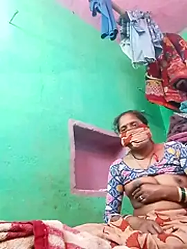 CUTE-004 online show from 11.05.25