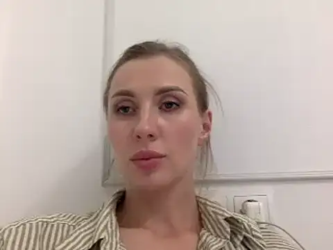 Snapshot of Alveryn chatting on 11.03.25 Alveryn online show from 11.03.25