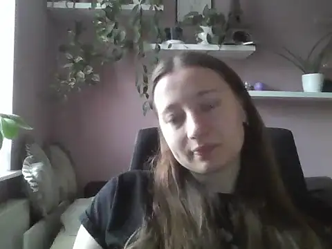LindaPretty online show from 09.19.25
