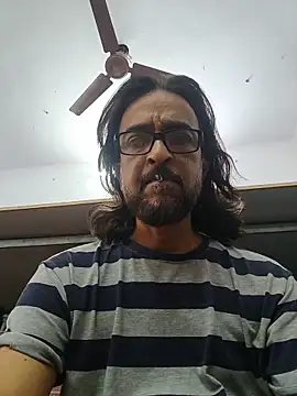 Snapshot of malhotra21 chatting on 05.26.26 malhotra21 online show from 05.26.26