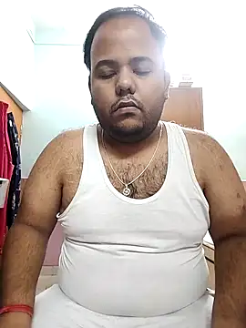 Snapshot of BromidicTrailing chatting on 11.23.25 BromidicTrailing online show from 11.23.25