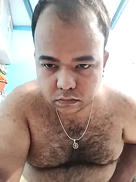 Snapshot of BromidicTrailing chatting on 12.17.25 BromidicTrailing online show from 12.17.25