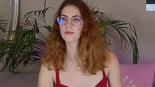 CaitlinMoon online show from 11.12.25