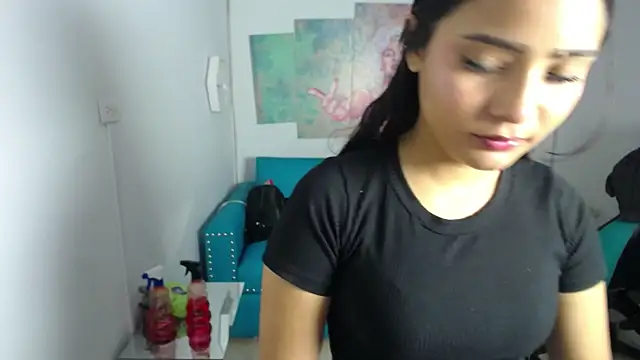 Ariannaa m online show from 11.22.25