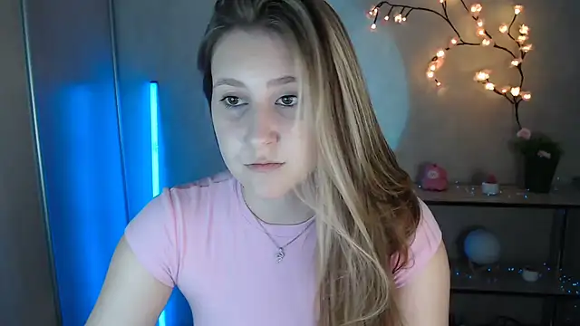Snapshot of Milka_kamila chatting on 06.25.26 Milka kamila online show from 06.25.26