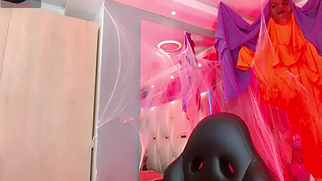 BabyAmatiis  online show from 10.26.25