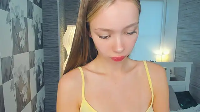 Snapshot of NedraLober chatting on 06.21.26 NedraLober online show from 06.21.26