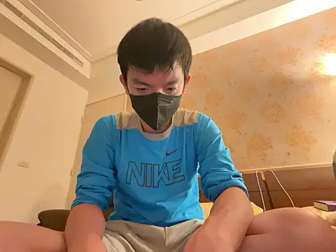 Snapshot of kaikai1335 chatting on 11.29.25 kaikai1335 online show from 11.29.25