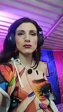 Snapshot of Moira-Hot chatting on 11.28.25 Moira-Hot online show from 11.28.25