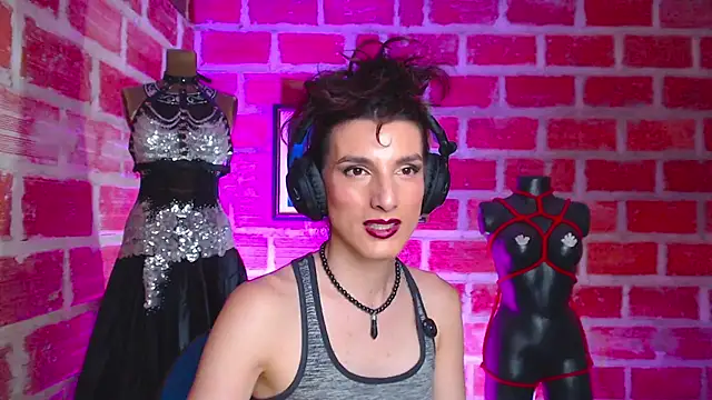 Moira-Hot online show from 04.04.26