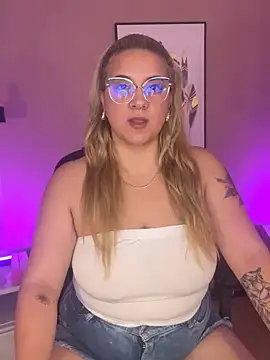 hollie joliie online show from 09.25.25