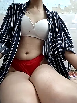 miss raavy online show from 09.15.25