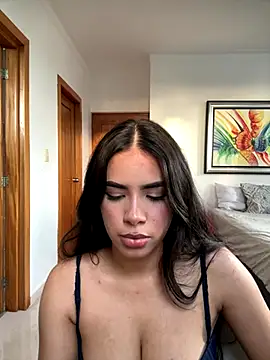 Snapshot of SuperNovaXOX chatting on 09.19.25 SuperNovaXOX online show from 09.19.25