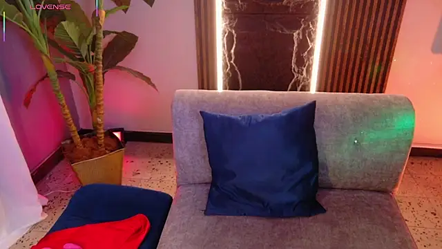 La Diabla 111  online show from 01.06.26