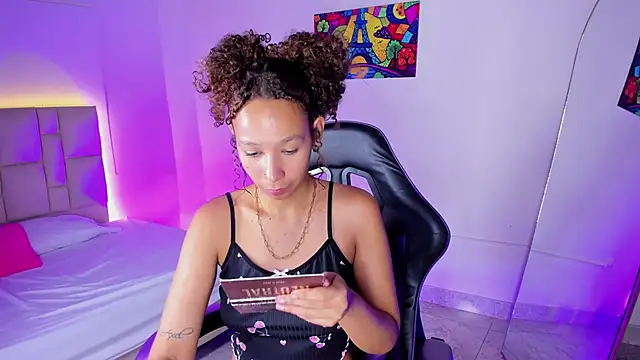 JennyLawrence online show from 10.08.25