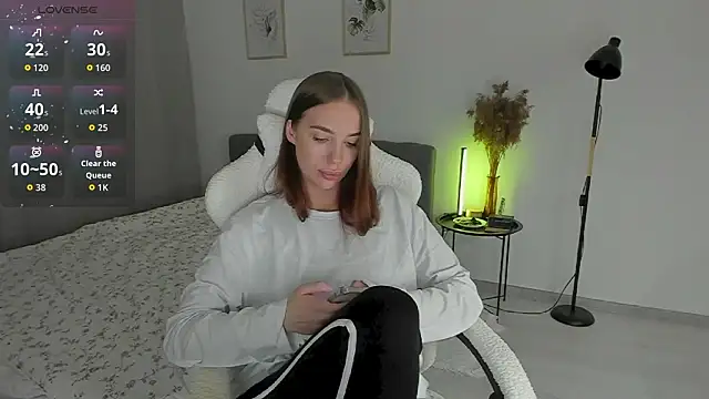 Snapshot of LovelyKaya chatting on 10.19.25 LovelyKaya online show from 10.19.25