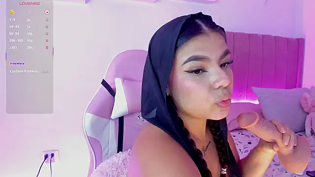 AliceThundeer online show from 09.24.25